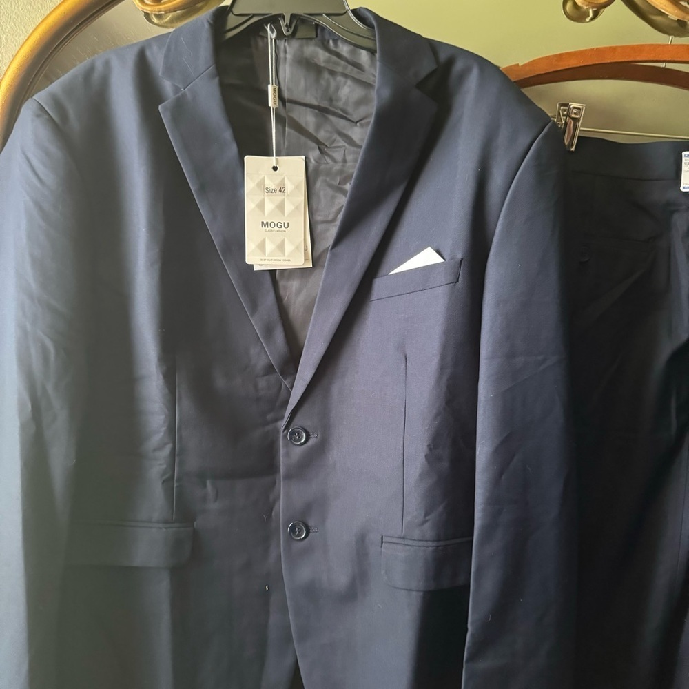 Men’s navy blue 3 piece suit - Picture 3 of 12